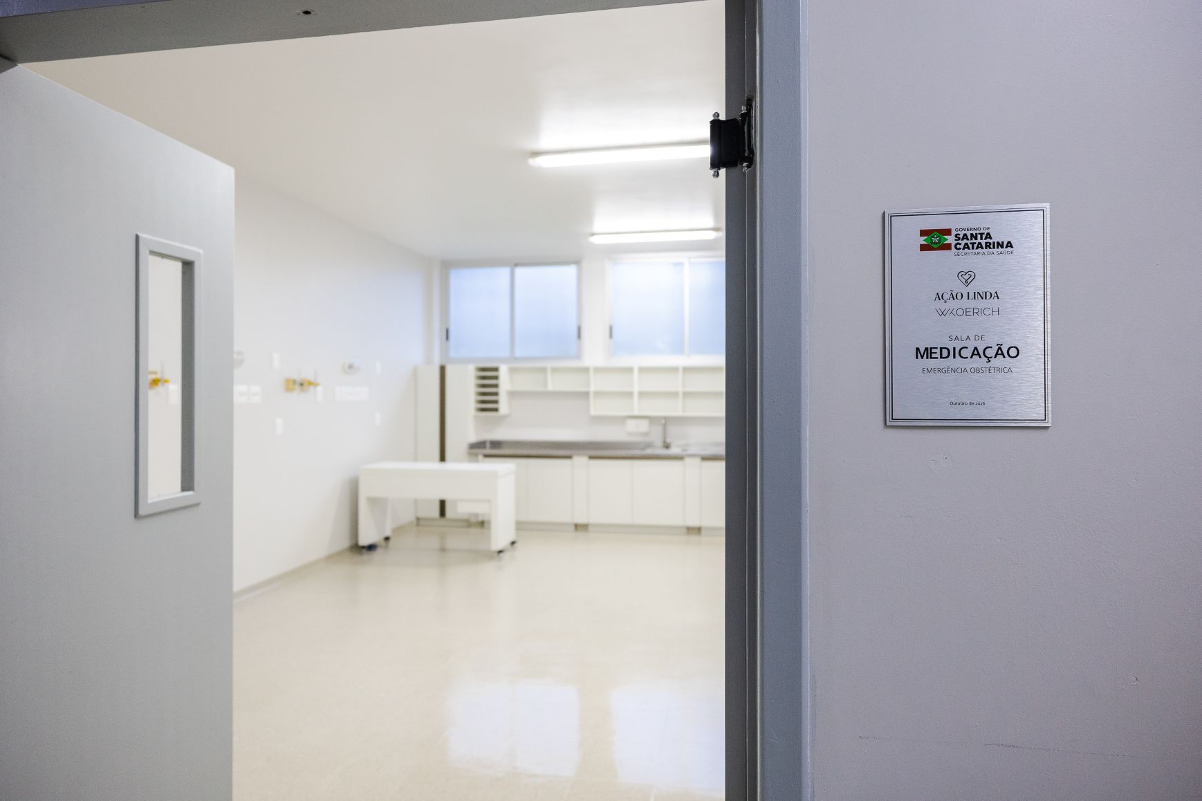 Maternidade do Hospital Regional de São José entrega sala de medicação revitalizada