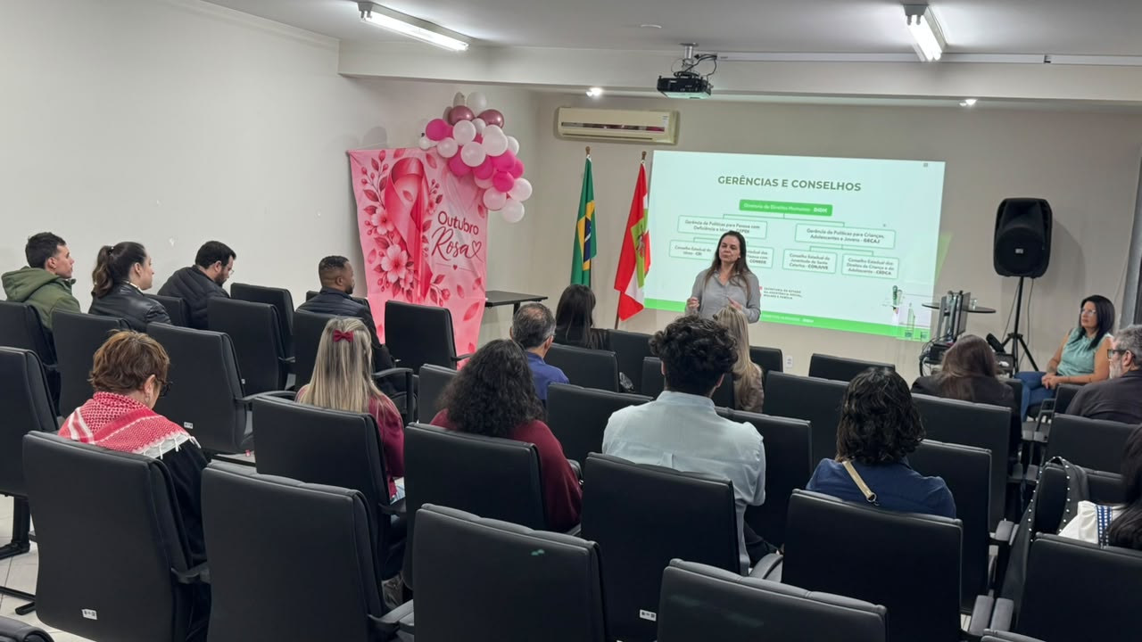 SAS capacita municípios da Foz do Rio Itajaí sobre Direitos Humanos e Assistência Social