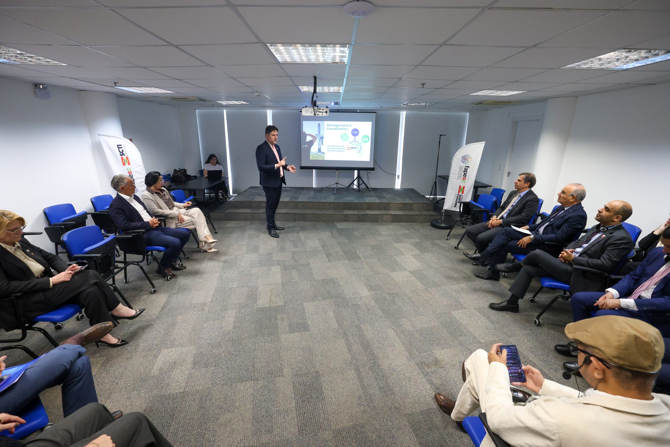 SCTI recebeu delegação de países árabes para aproximar Santa Catarina de oportunidades internacionais em tecnologia e inovação