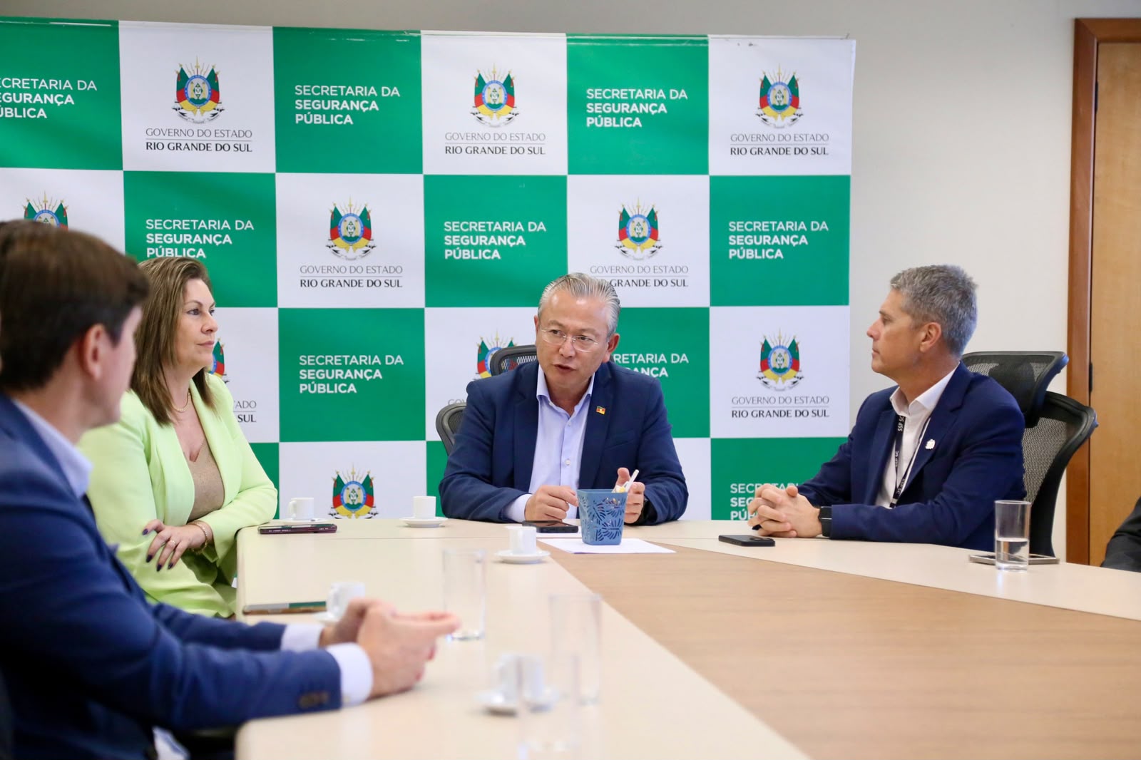 SSP-SC conhece sistema de monitoramento preventivo para proteção de mulheres no Rio Grande do Sul