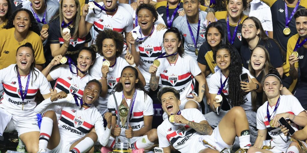 São Paulo segura Corinthians e é campeão brasileiro pela 1ª vez